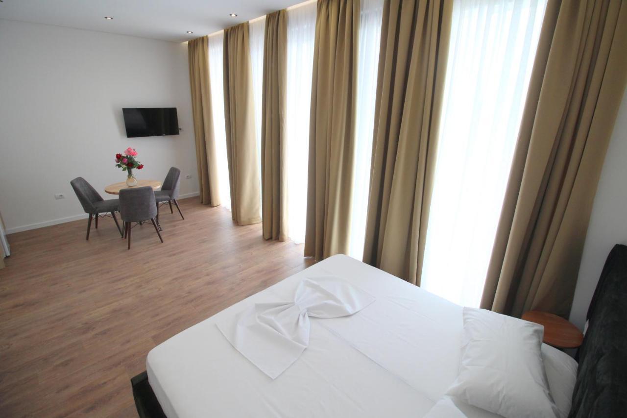 Juer Hotel Bajkaj Exterior photo