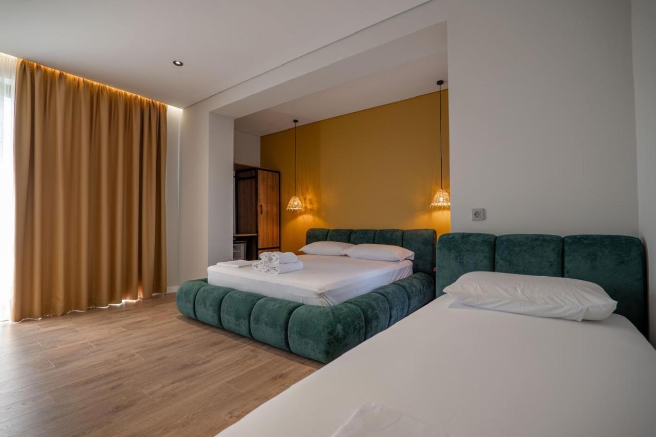 Juer Hotel Bajkaj Exterior photo